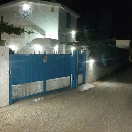White&blu Villa *